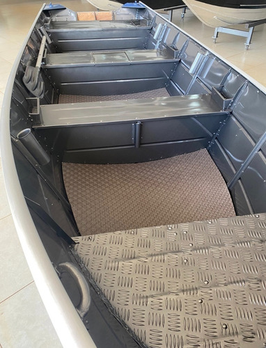 Imagem 4 de 16 de Barco De Alumínio Petybrazil 500 S ( Somente O Casco)