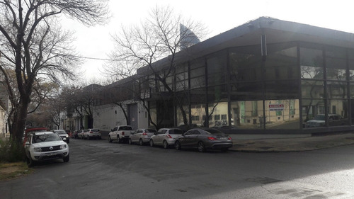 Alquilo Gran Galpón De 2600m2 En Aguada