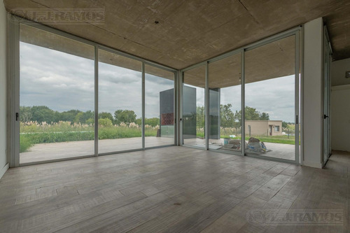 Casa En San Sebastián Área 2 Mb