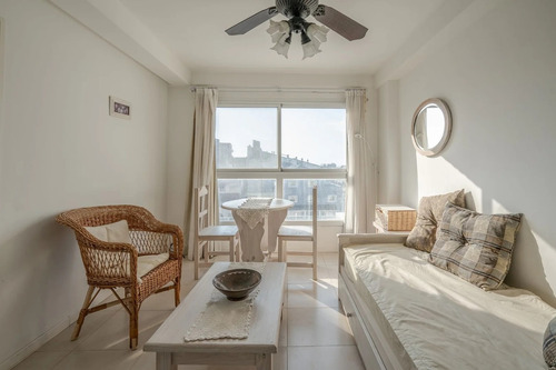 Imagen 2 de 15 de Departamento Pinamar, Sum Con Parrillas (disponible Solo Del 5 De Marzo En Adelante..