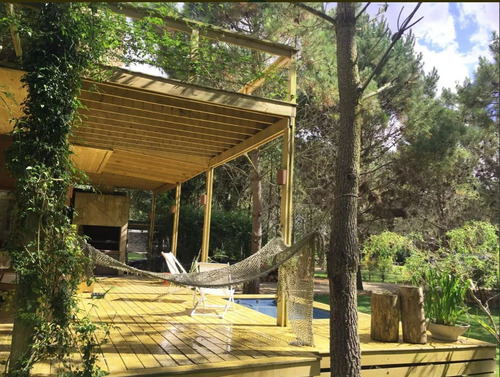 Casa 5 Ambientes C/dependencia Y Pileta. La Herradura. Pinamar Venta