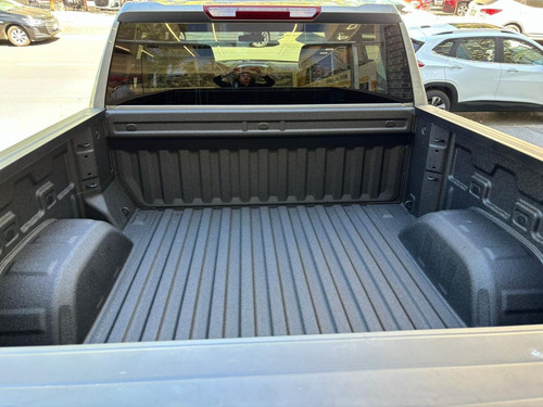 Chevrolet Silverado 5.3 V8 Custom Doble Cabina 4X4 At