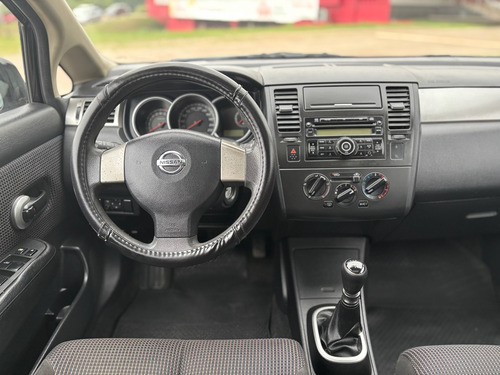 Nissan Tiida 1.8 Acenta