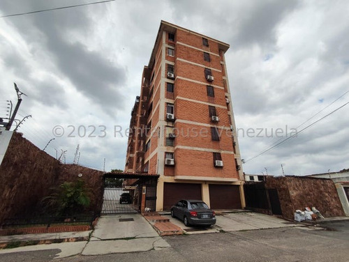 Apartamento En Venta Zona Centro De Cabudare Cod  2 - 3 - 2 - 8 - 6 - 6 - 1  Mp