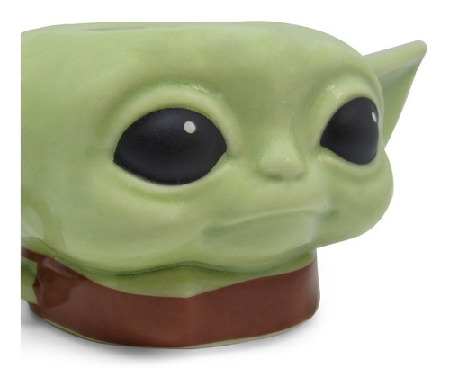 Imagem 3 de 6 de Caneca Formato 3d Baby Yoda - Disney Star Wars Mandalorian