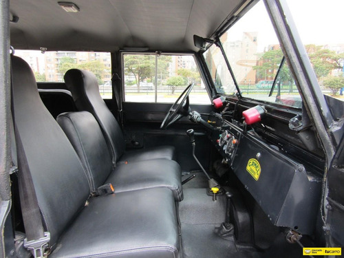 Land Rover Santana 88