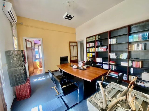 Imagen 11 de 18 de Planta Alta De Estilo / Ideal Uso Profesional Institucional