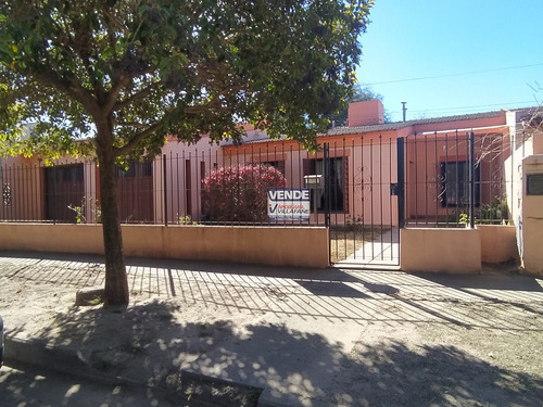 Almafuerte, Bº Piedras Moras, Frente A La Plaza