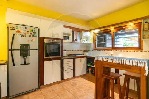 Casa 3 Dormitorios En Venta M. Gonnet Con Pileta