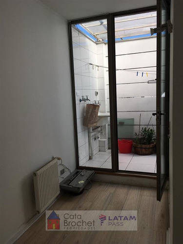 Departamento En Arriendo De 2 Dormitorios En Vitacura