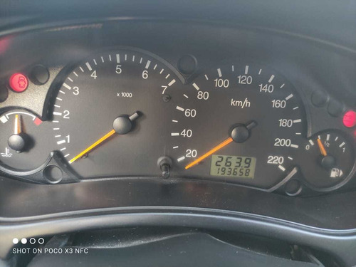 Imagem 9 de 14 de Ford Focus Sedan 2001 2.0 Ghia 4p