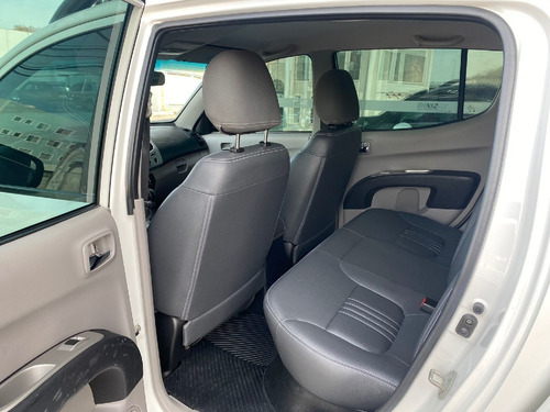 Imagem 8 de 11 de Mitsubishi L200 Savana