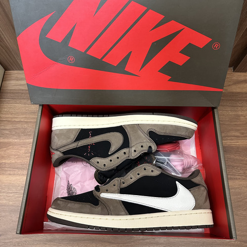 Air Jordan 1 Low Travis Scott Mocha 43 (Usado)
