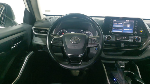 Toyota Highlander 3.5 XLE AUTO