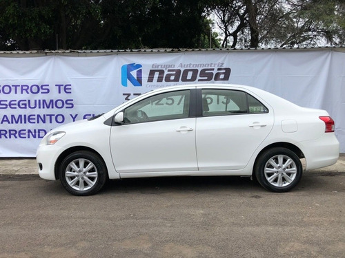 Imagen 6 de 15 de Toyota Yaris 2016 1.5 Premium Sedan At