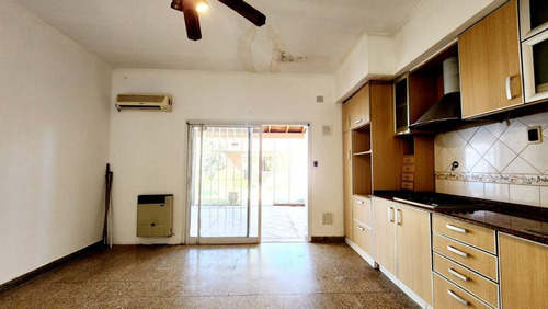 Casa 4 Amb Cochera Pileta Castelar Norte Permuta