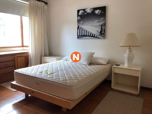 Casa En Venta Y Alquiler, Lugano, Punta Del Este, 4 Dormitorios.- Ref: 206135