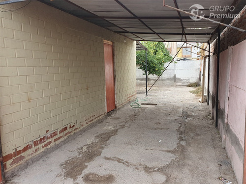 Casa En Venta De 2 Dorm 1b En Pudahuel
