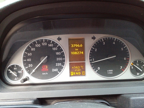Imagen 13 de 16 de Mercedes Benz Clase B B180 Motor 1.7 At 5 Puertas Negro 2011