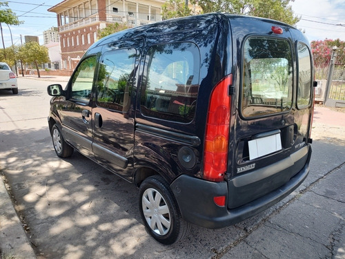 Imagen 6 de 6 de Renault Kangoo 2013 1.6 2 Confort 5as Aa Da Svt 1plc