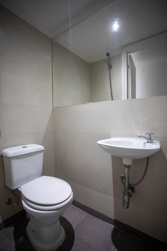 Venta Apartamento De Un (1) Dormorio Con Renta. Ciudad Vieja. Renta Anual 7%
