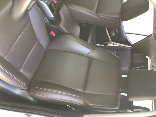 Imagen 16 de 16 de Toyota Sw4 4x4 Srx 2.8