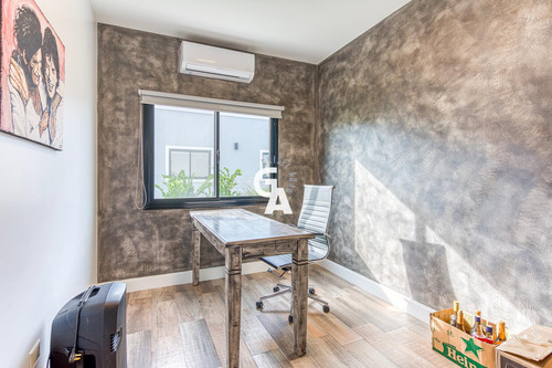 Imagen 17 de 30 de Casa En Venta 8 Ambientes En Vistas / Permuta
