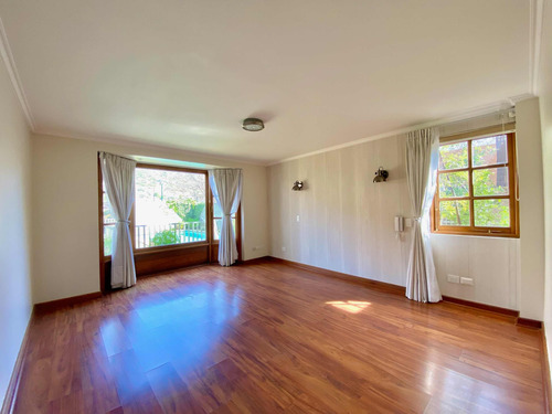 Impecable Casa En Santuario Del Valle