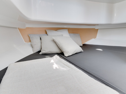 Lancha Beneteau Barracuda 8 Diseñada Para Pescar