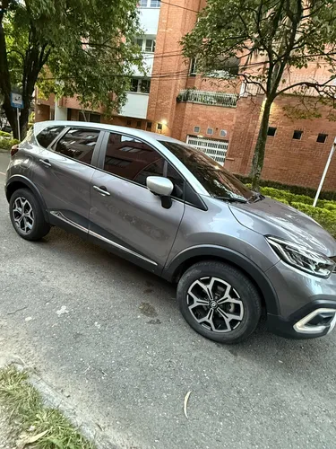 Renault Captur 1.3 T Iconic Cvt