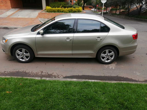 Volkswagen New Jetta At 2500