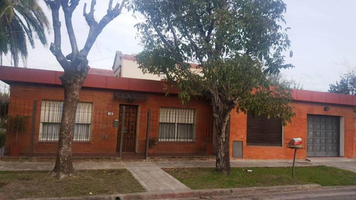 Imagen 1 de 7 de Casa Americana 4 Amb Ituzaingo - Laprida 1606
