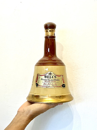 Bell's Specially Selected Blended Scotch Whisky 75cl