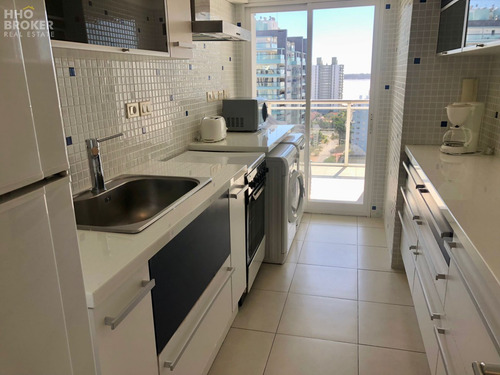 Apartamento En Venta Y Alquiler Torre Manhattan. Punta Del Este. Aidy Gril.