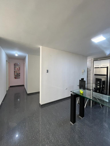 Imagen 8 de 11 de Montecarlo Apartamento En Alquiler
