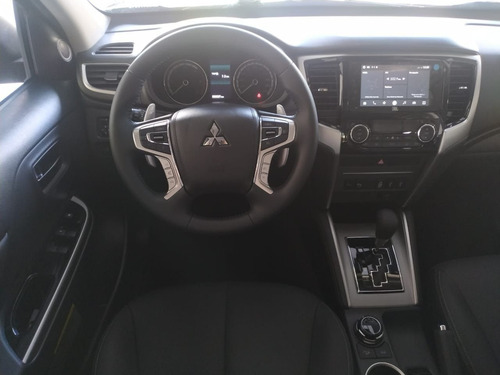 Imagem 10 de 12 de Mitsubishi L200 Triton Sport Hpe-s New Generation 2.4