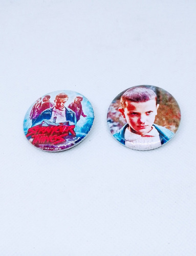 Imagem 2 de 3 de Botton Stranger Things | 38 Mm | Kpop | Broche | Pin