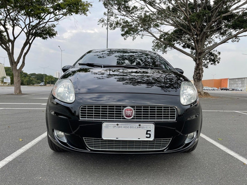 Fiat Punto Essence 1.6 16v Preto 2011