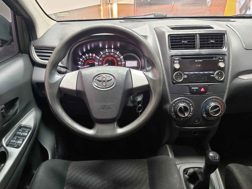Imagen 9 de 15 de Toyota Avanza 2017 5p Premium L4/1.5 Man