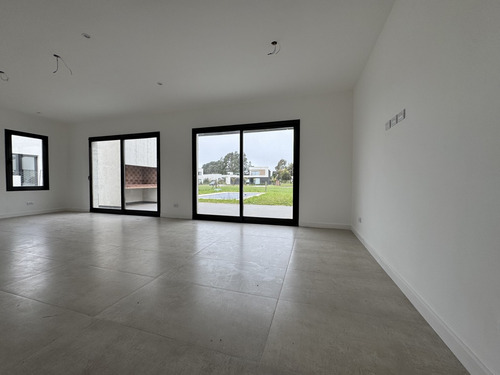 Venta Casa 4 Amb En El Barrio Privado Rumenco Joven