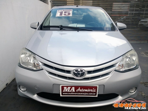 Toyota Etios Hatch X 1.3 16v Flex - 2015