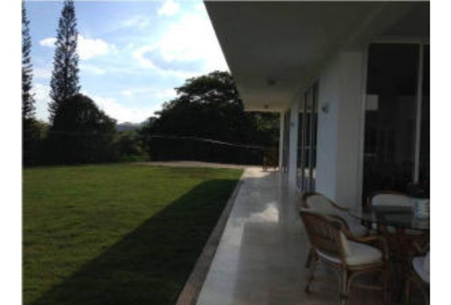 #23-3794 Casa Moderna En La Lagunita Country Club