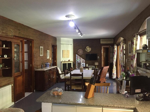 Imagen 21 de 30 de Casa En Venta, Hipólito Yrigoyen 770, Belén De Escobar