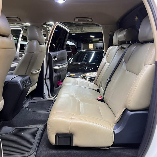 Toyota Tundra 2015 5.7 V8