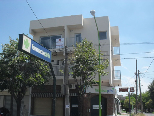 Departamento En Alquiler En Campana Monoambiente Centro