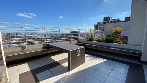 Vivir Al Limite De Ñuñoa, Metro Irarrázaval (98921)