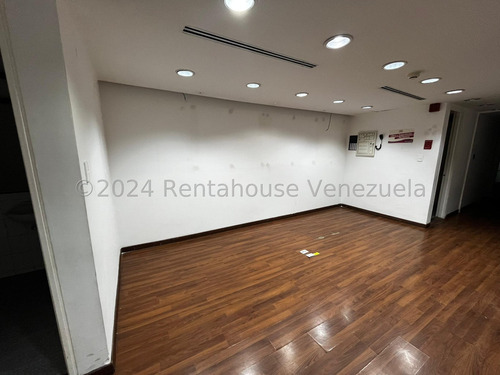 Oficina En Alquiler En El Bosque Cda 24-29285 Yf