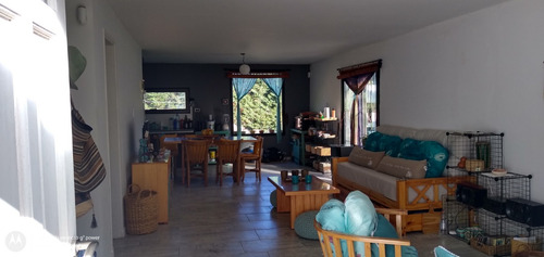 Casa En Venta 5 Ambientes Con Pileta: La Caleta