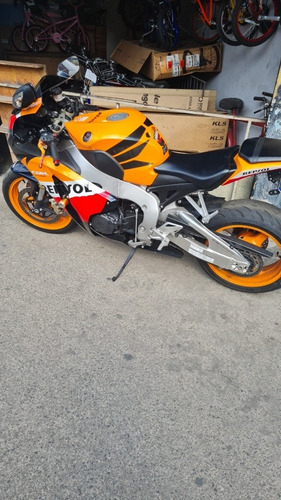 Imagem 7 de 9 de Honda Cbr 1000rr Repsol