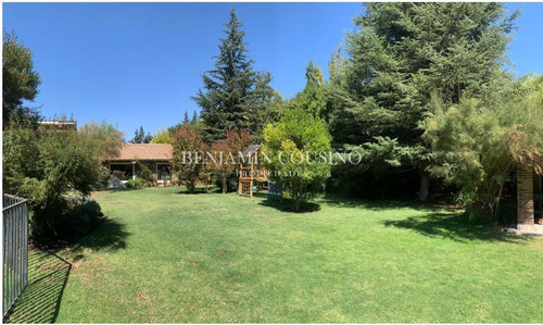 Casa En Venta De 4 Dorm. En Colina